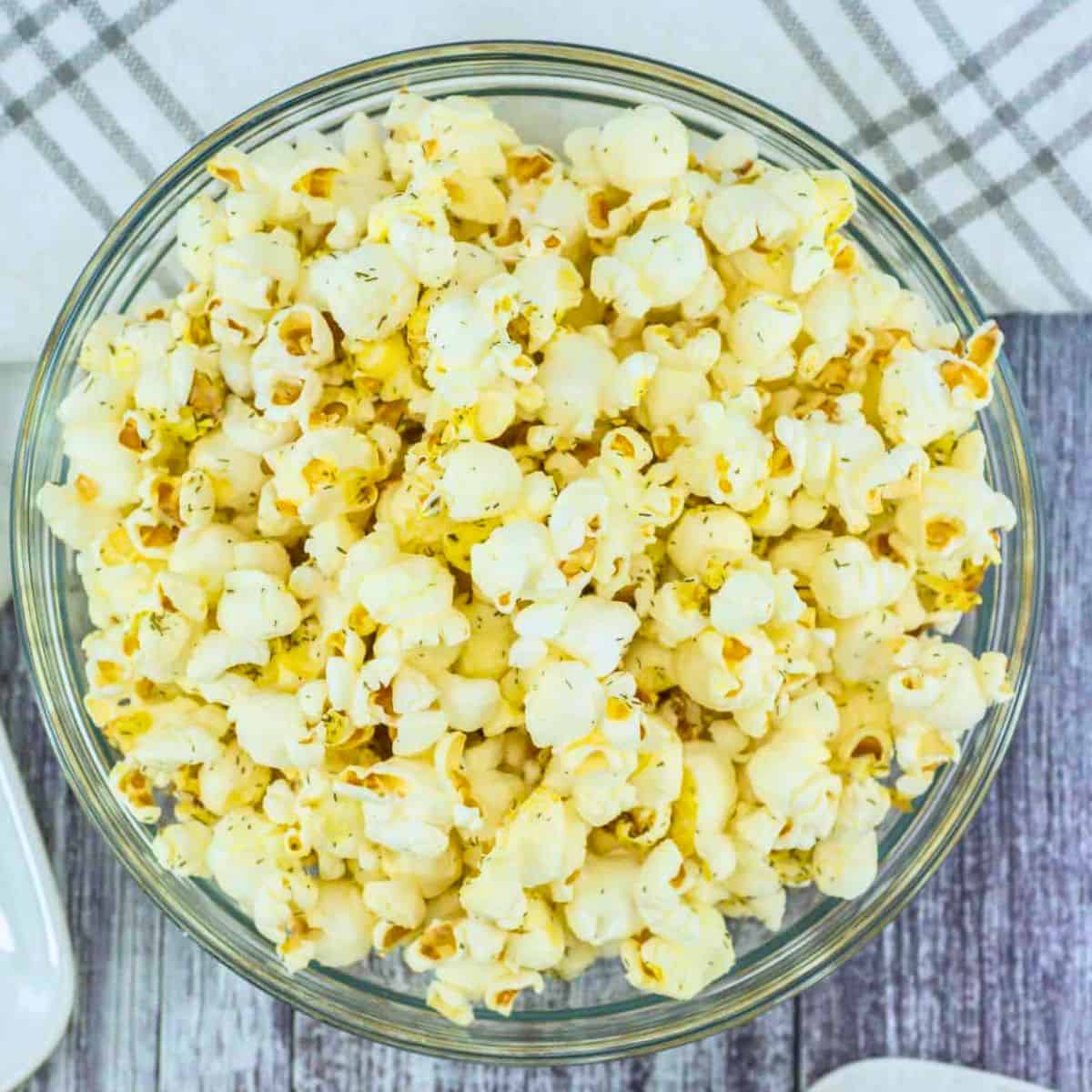 Easy Salt And Vinegar Popcorn Recipe (Non-Soggy)